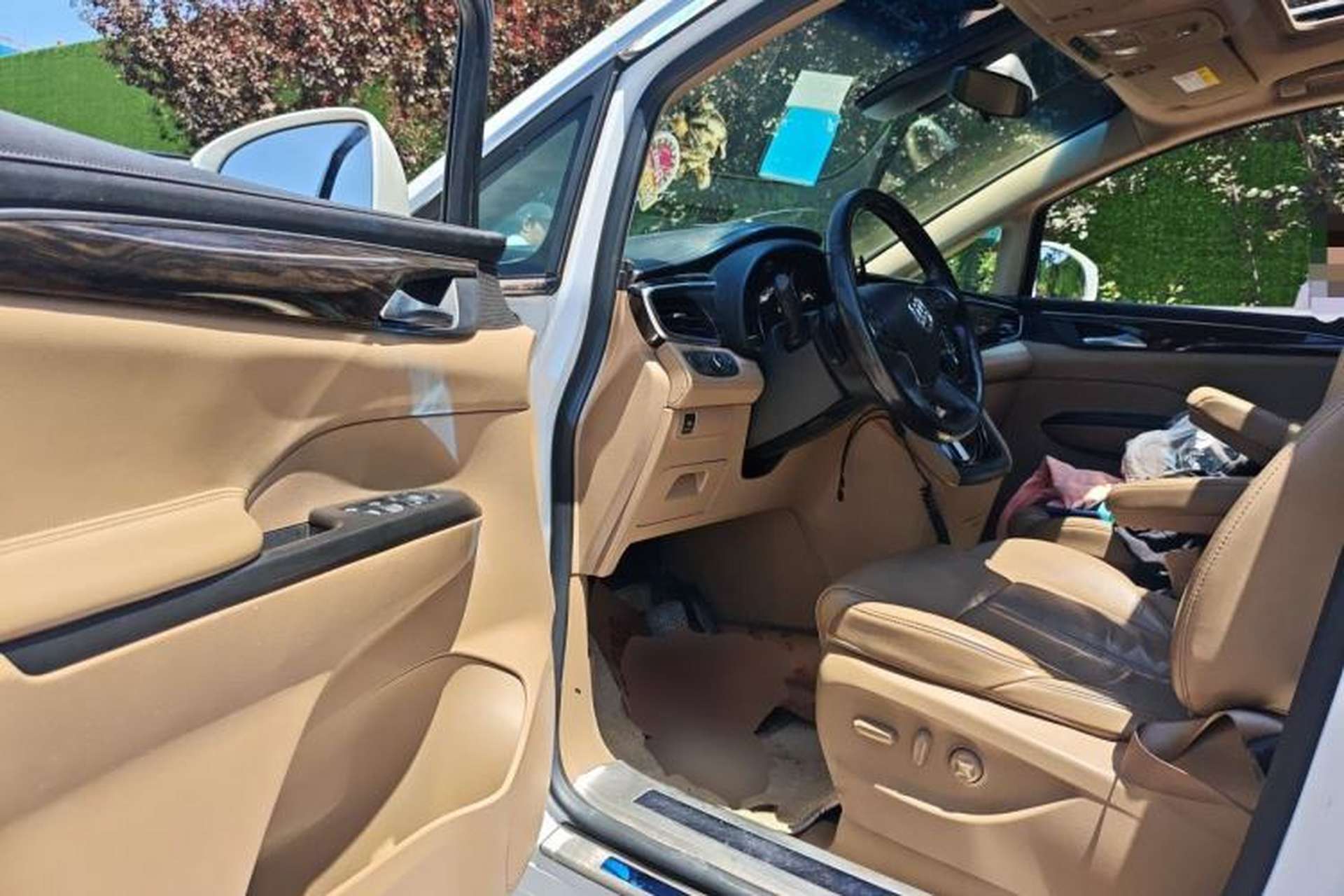 Used Buick GL8 2017 ES 28T Luxury Model China V Standard Driver Seat