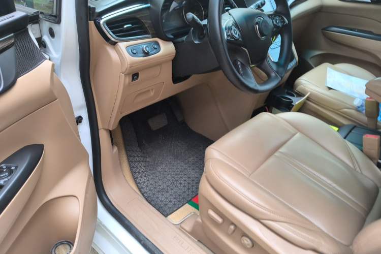 Used Buick GL8 2017 ES 28T Luxury Model China V Standard Driver Seat
