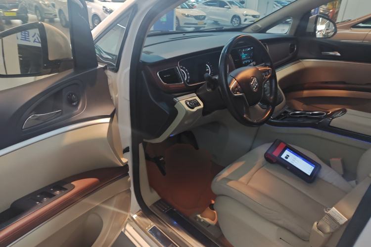 Used Buick GL8 2017 25S Prestige Version China V Standard Driver Seat