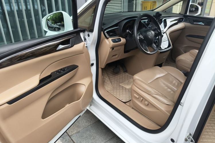 Used Buick GL8 2017 ES 28T Luxury Model China V Standard Driver Seat