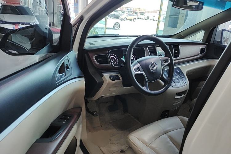 Used Buick GL8 2017 25S Luxury Version China V Standard Driver Seat