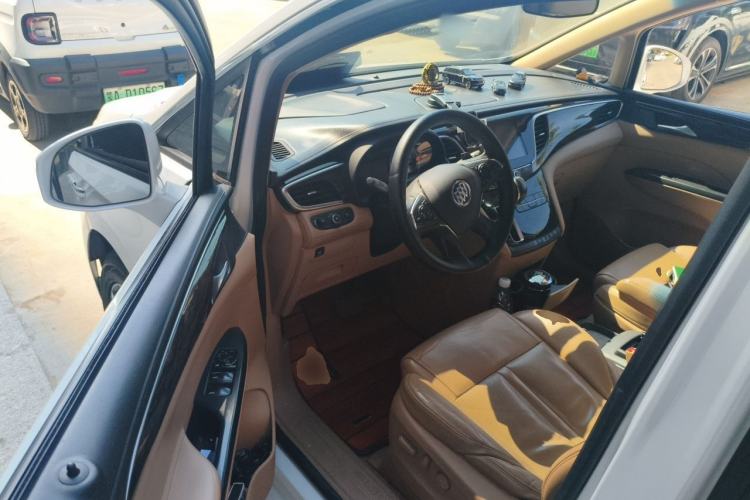 Used Buick GL8 2017 ES 28T Luxury Model China V Standard Driver Seat