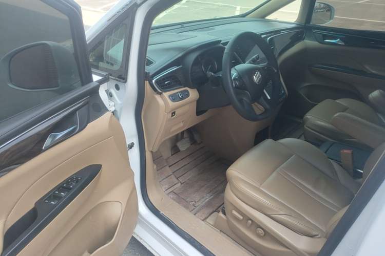 Used Buick GL8 2017 ES 28T Premium Version China V Standard Driver Seat