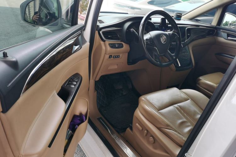 Used Buick GL8 2017 ES 28T Flagship Model China V Standard Driver Seat