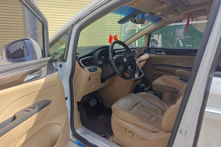 Used Buick GL8 2017 ES 28T Luxury Model China V Standard Driver Seat