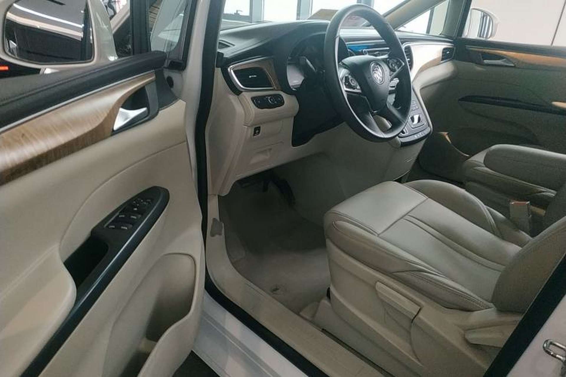 Used Buick GL8 2017 ES 28T Comfort Model China V Standard Driver Seat