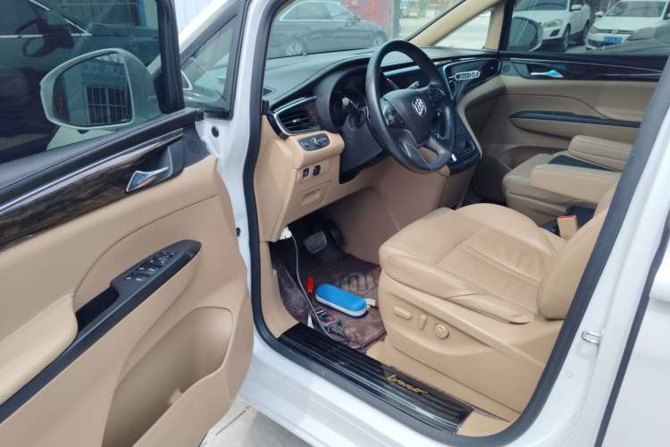 Used Buick GL8 2017 ES 28T Premium Version China V Standard Driver Seat