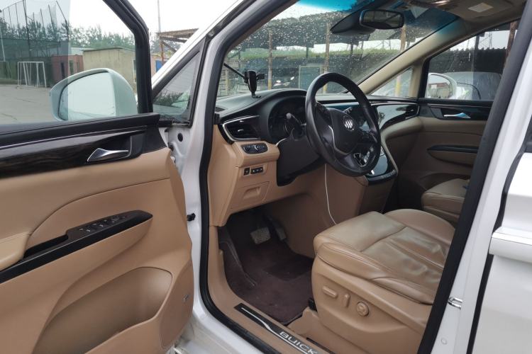 Used Buick GL8 2017 ES 28T Flagship Model China V Standard Driver Seat