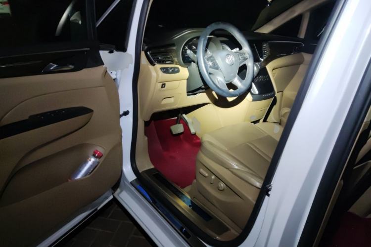 Used Buick GL8 2017 ES 28T Luxury Model China V Standard Driver Seat