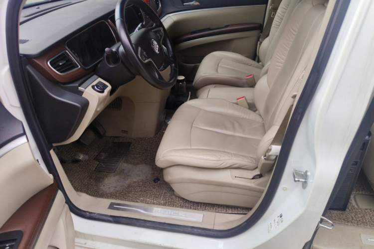 Used Buick GL8 2017 25S Prestige Version China V Standard Driver Seat