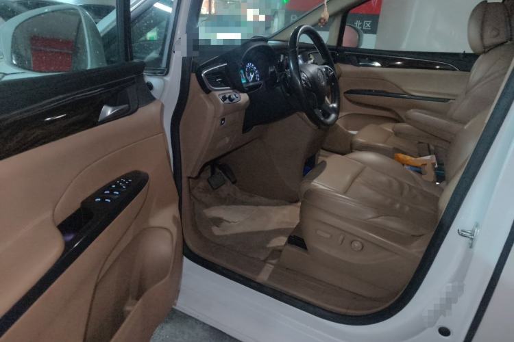 Used Buick GL8 2017 ES 28T Luxury Model China V Standard Driver Seat