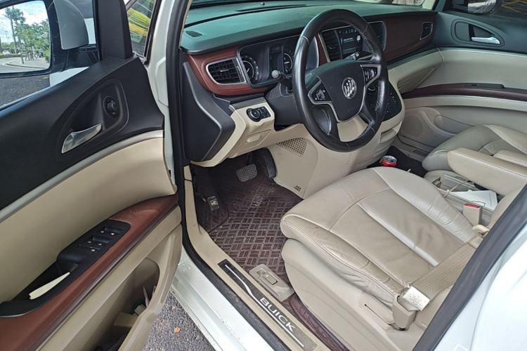Used Buick GL8 2017 25S Prestige Version China V Standard Driver Seat