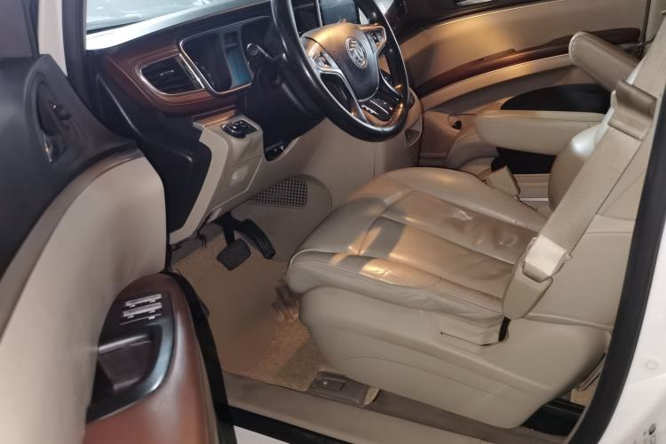 Used Buick GL8 2017 25S Luxury Version China V Standard Driver Seat