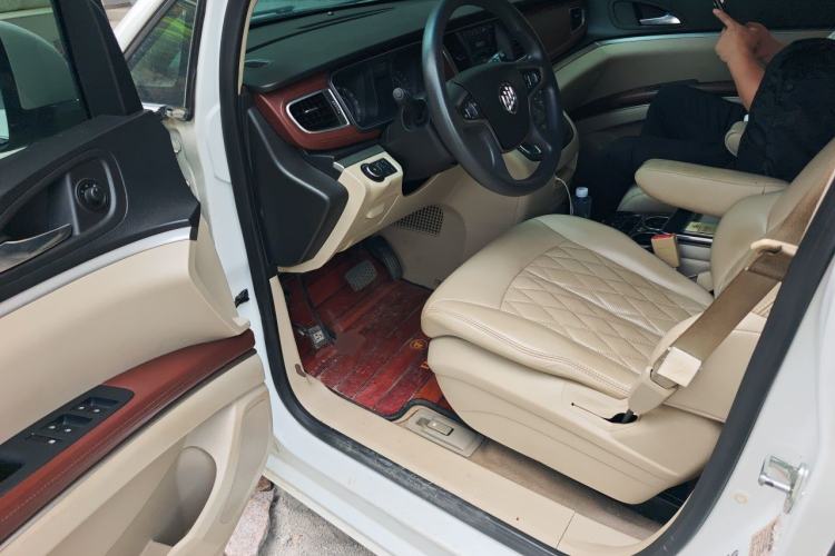 Used Buick GL8 2017 25S Comfort Version China V Standard Driver Seat