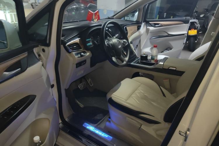 Used Buick GL8 2017 ES 28T Comfort Model China V Standard Driver Seat
