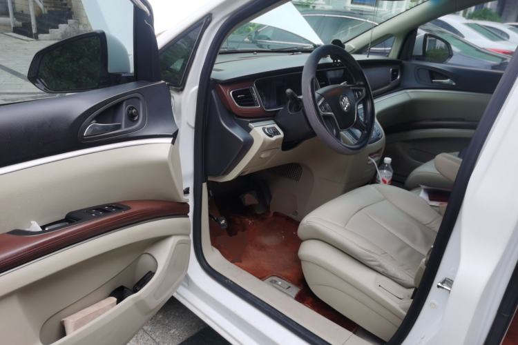 Used Buick GL8 2017 25S Luxury Version China V Standard Driver Seat