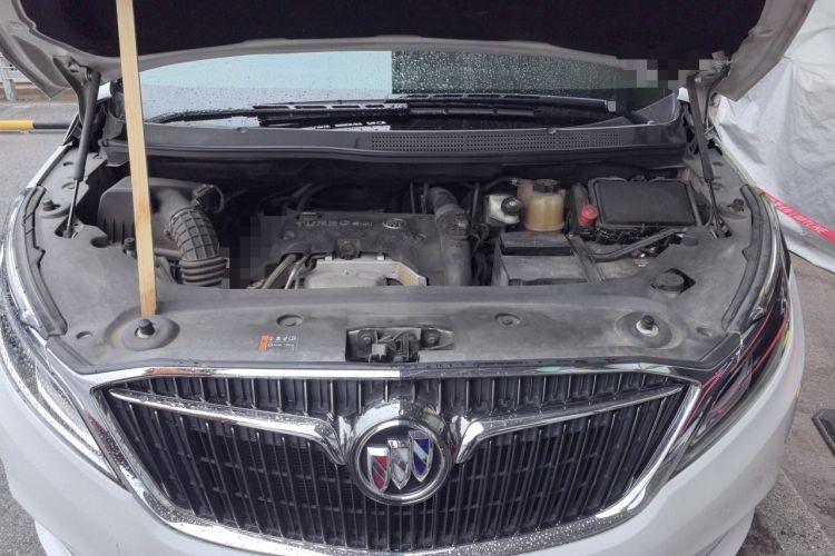 Used Buick GL8 2017 ES 28T Luxury Model China V Standard Engine Bay