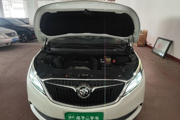 Used Buick GL8 2017 ES 28T Premium Version China V Standard Engine Bay