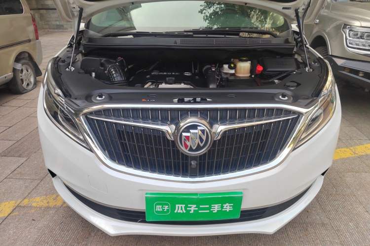 Used Buick GL8 2017 ES 28T Luxury Model China V Standard Engine Bay