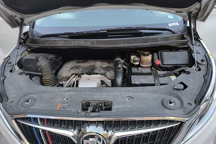 Used Buick GL8 2017 ES 28T Comfort Model China V Standard Engine Bay