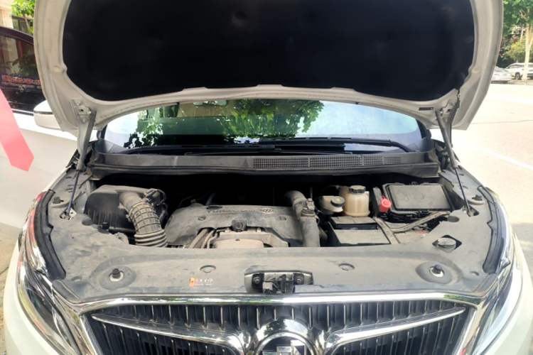 Used Buick GL8 2017 ES 28T Comfort Model China V Standard Engine Bay