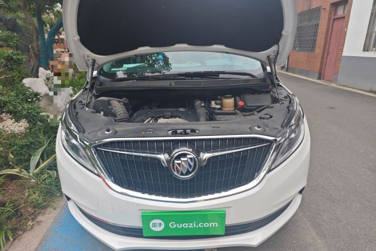 Used Buick GL8 2017 ES 28T Comfort Model China V Standard Engine Bay