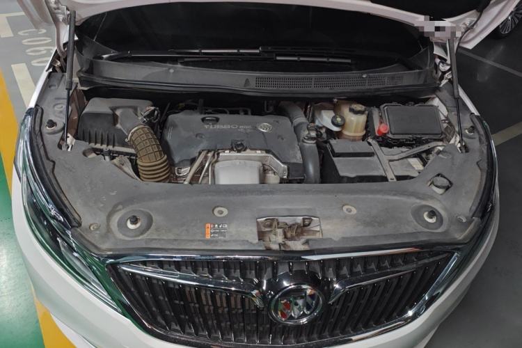 Used Buick GL8 2017 ES 28T Luxury Model China V Standard Engine Bay