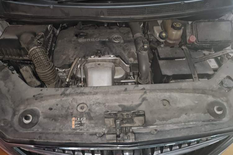 Used Buick GL8 2017 ES 28T Luxury Model China V Standard Engine Bay