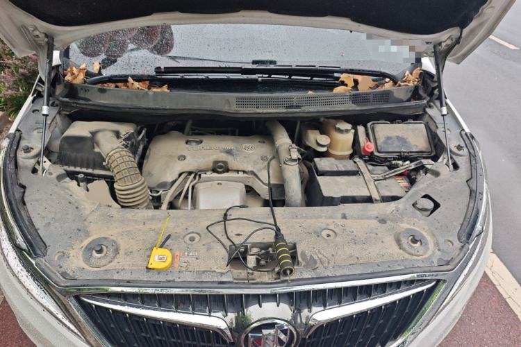 Used Buick GL8 2017 ES 28T Comfort Model China V Standard Engine Bay