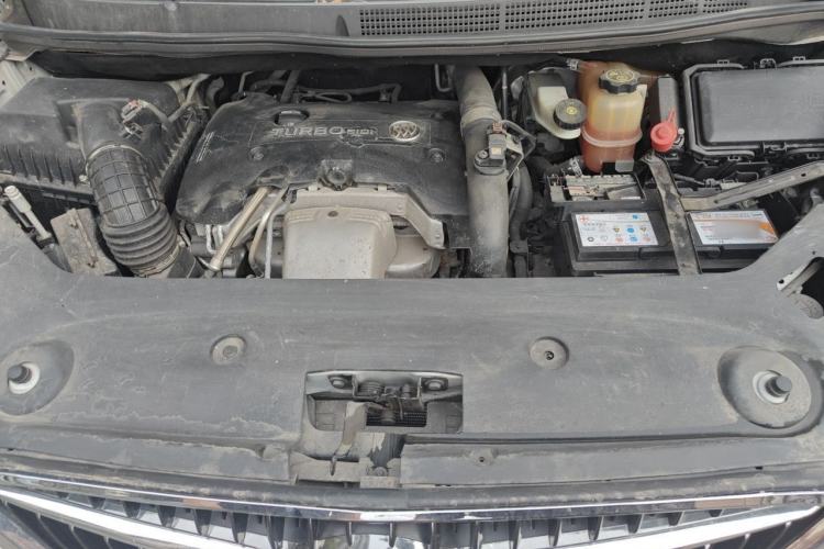 Used Buick GL8 2017 ES 28T Comfort Model China V Standard Engine Bay