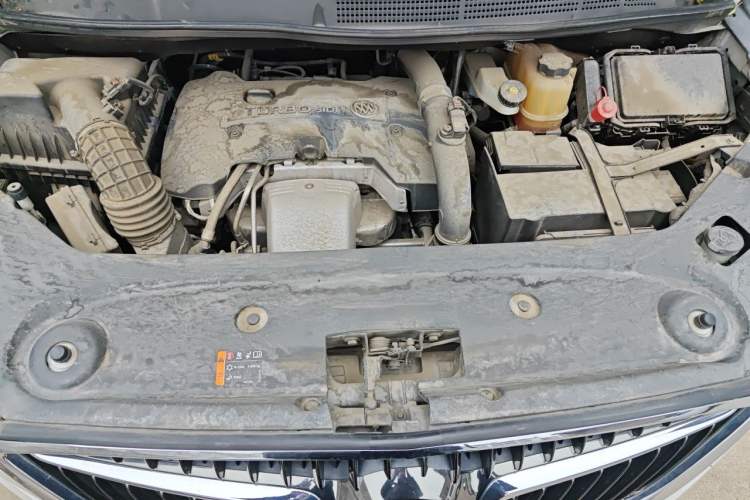 Used Buick GL8 2017 ES 28T Premium Version China V Standard Engine Bay