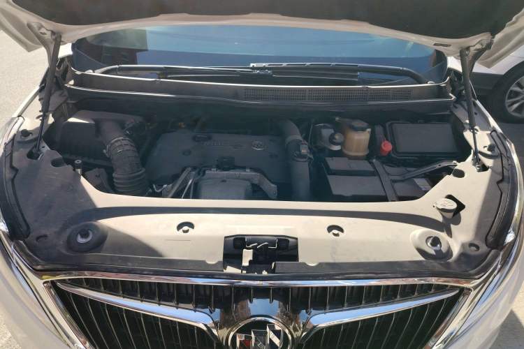 Used Buick GL8 2017 ES 28T Luxury Model China V Standard Engine Bay