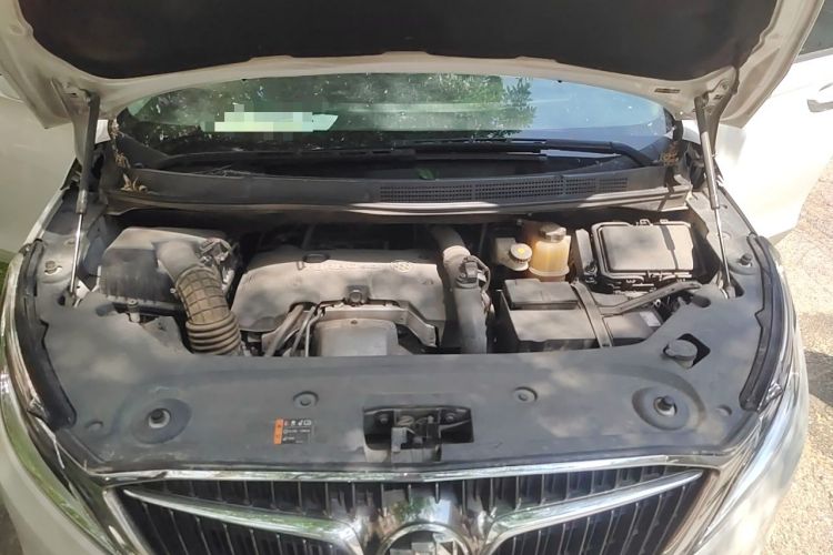 Used Buick GL8 2017 ES 28T Comfort Model China V Standard Engine Bay