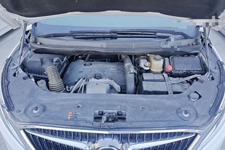 Used Buick GL8 2017 ES 28T Flagship Model China V Standard Engine Bay