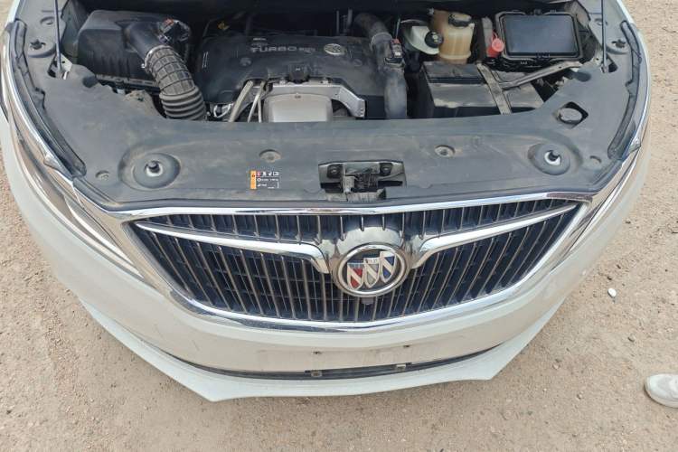 Used Buick GL8 2017 ES 28T Premium Version China V Standard Engine Bay