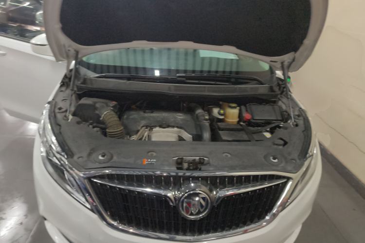 Used Buick GL8 2017 ES 28T Comfort Model China V Standard Engine Bay