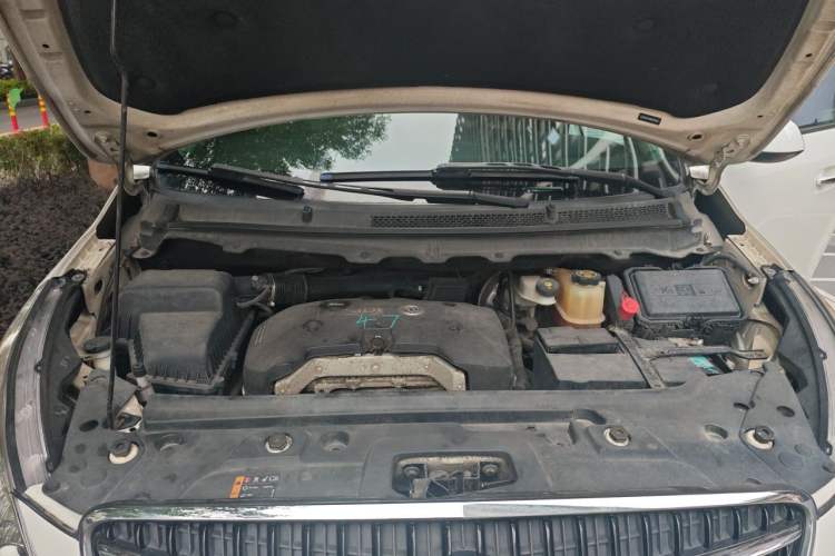 Used Buick GL8 2017 25S Luxury Version China V Standard Engine Bay
