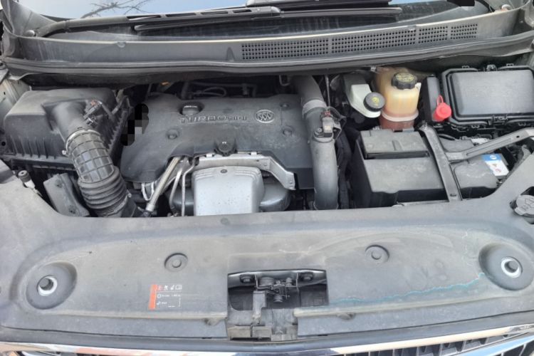 Used Buick GL8 2017 ES 28T Flagship Model China V Standard Engine Bay