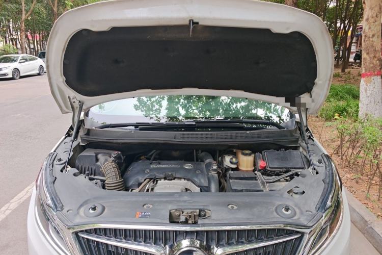 Used Buick GL8 2017 ES 28T Luxury Model China V Standard Engine Bay