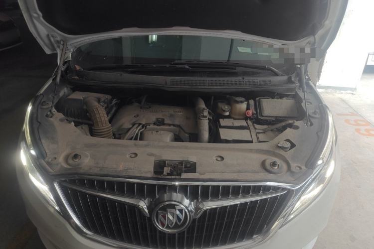 Used Buick GL8 2017 ES 28T Premium Version China V Standard Engine Bay