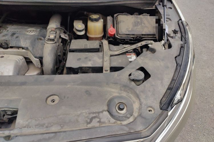 Used Buick GL8 2017 ES 28T Luxury Model China V Standard Engine Bay Left