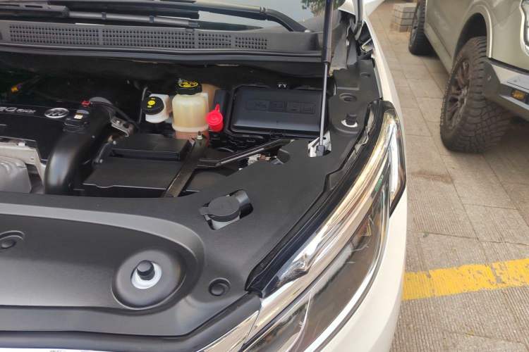 Used Buick GL8 2017 ES 28T Luxury Model China V Standard Engine Bay Left