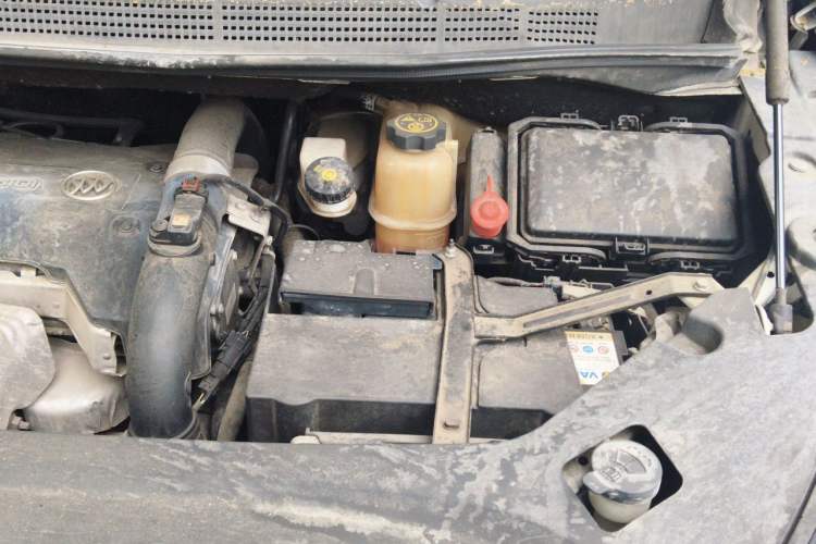 Used Buick GL8 2017 ES 28T Comfort Model China V Standard Engine Bay Left