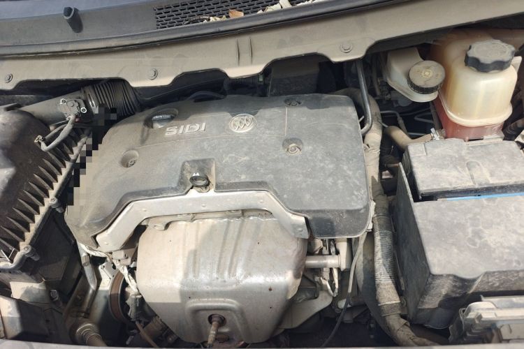 Used Buick GL8 2017 25S Luxury Version China V Standard Engine Bay Left