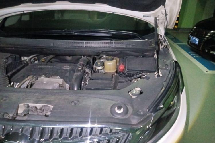 Used Buick GL8 2017 ES 28T Comfort Model China V Standard Engine Bay Left