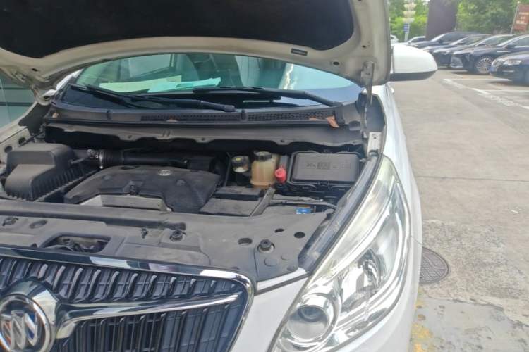 Used Buick GL8 2017 25S Luxury Version China V Standard Engine Bay Left