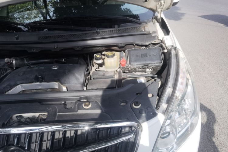 Used Buick GL8 2017 25S Prestige Version China V Standard Engine Bay Left