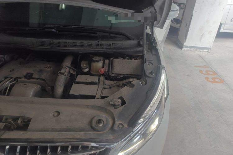 Used Buick GL8 2017 ES 28T Premium Version China V Standard Engine Bay Left