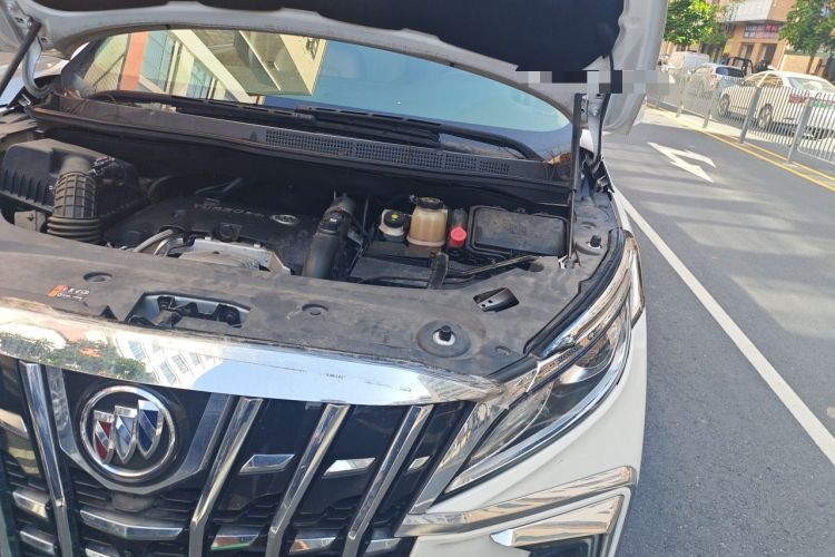 Used Buick GL8 2017 ES 28T Comfort Model China V Standard Engine Bay Left