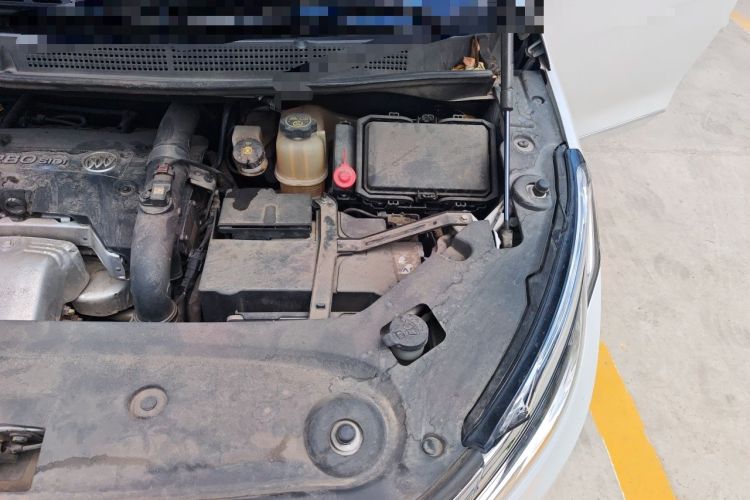 Used Buick GL8 2017 ES 28T Flagship Model China V Standard Engine Bay Left